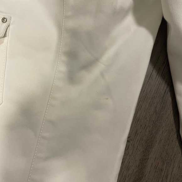 White House black market size 4 - Picture 5 of 6